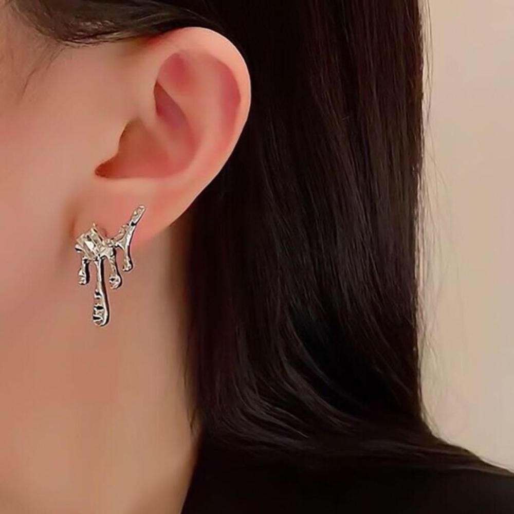 ⚜️𝟯𝟬%𝗢𝗙𝗙 𝗯𝘂𝗻𝗱𝗹𝗲𝘀 𝟯+⚜️ NEW Oozing Rhinestone Contemporary Drop Earrings - Picture 11 of 16